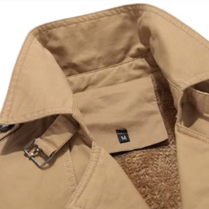 Eleganter und gepolsterter Trenchcoat