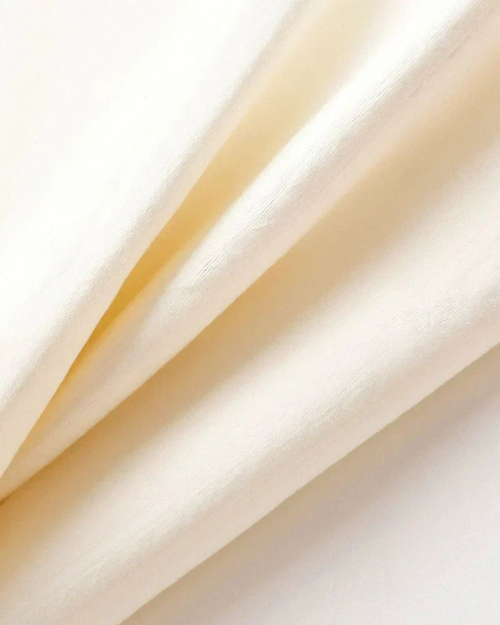 MAßGESCHNEIDERTE POLOSHIRT AUS PIQUÉ MIT KONTRASTDETAILS